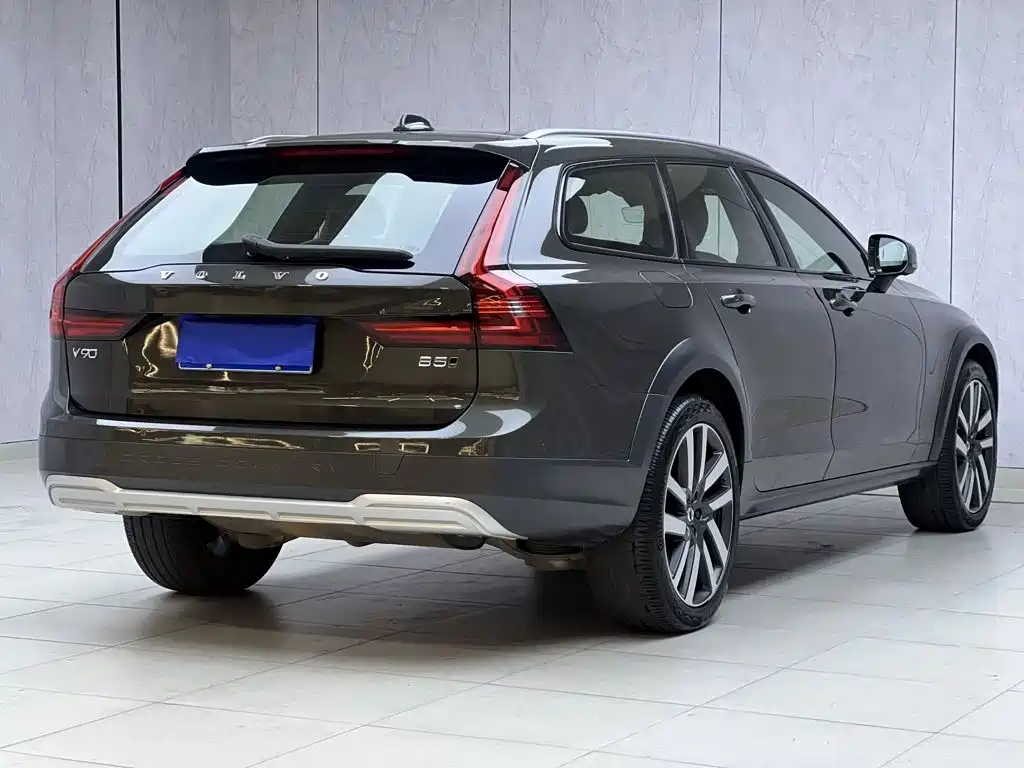 Volvo V90 2021 — фото 13