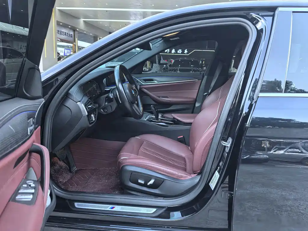 BMW 5 Series 2022