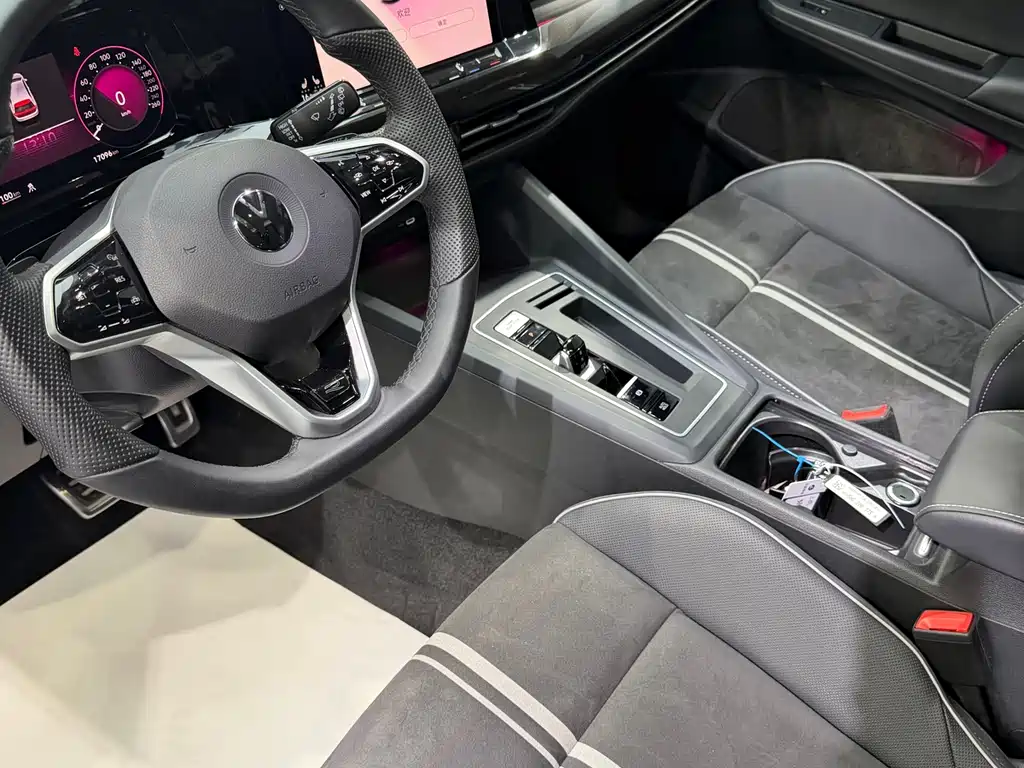 Volkswagen Golf 2022