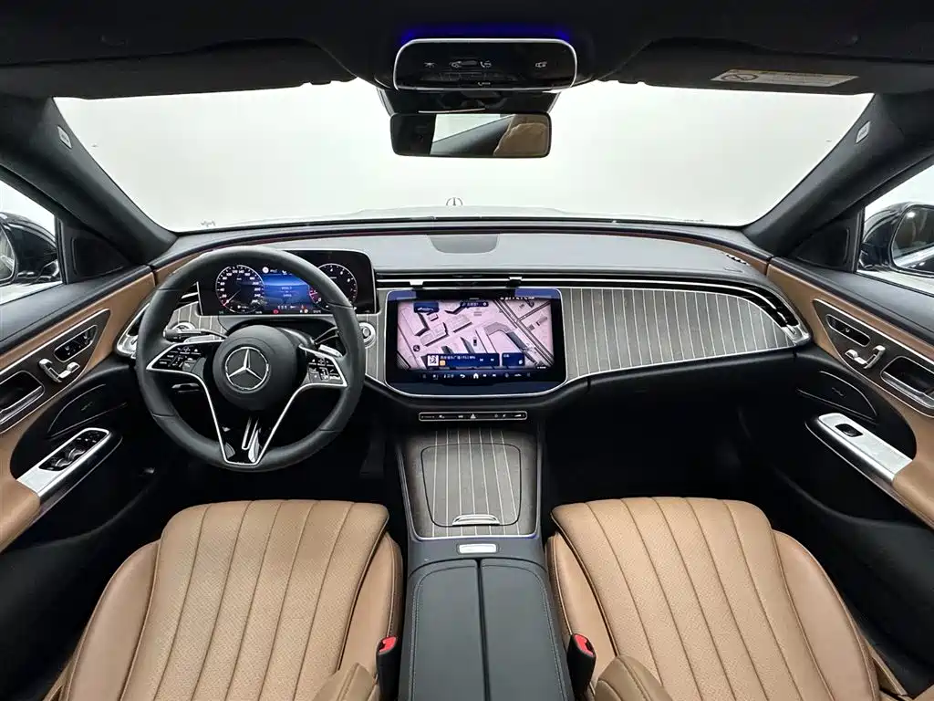Mercedes-Benz E-Class 2025 — фото 18