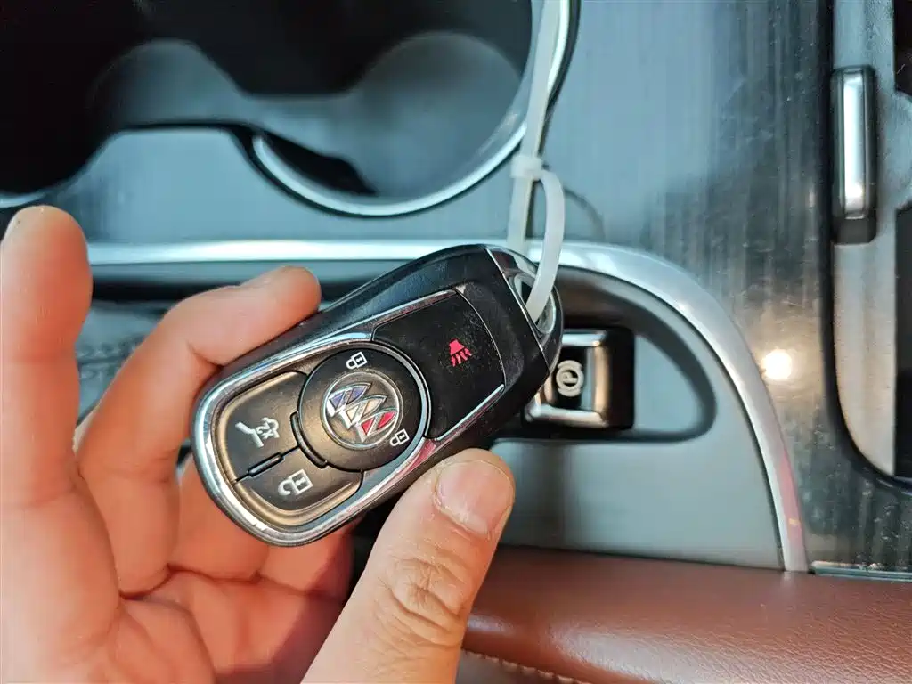 Buick Envision Plus 2021 — фото 9