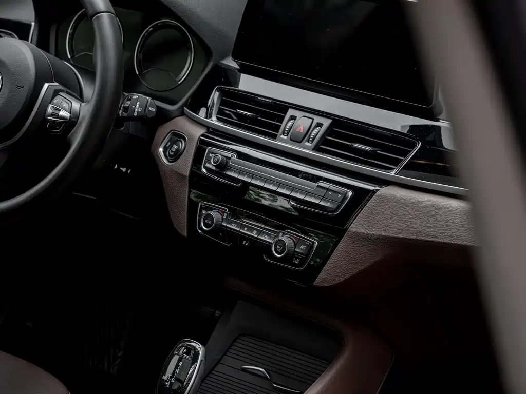 BMW X1 2021 — фото 14