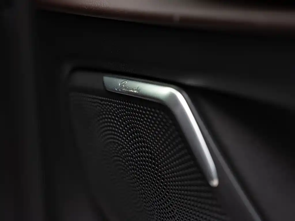 Mercedes-Benz V-Class 2025 — фото 16