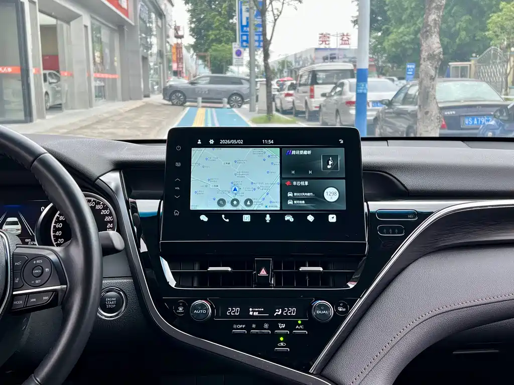 Toyota Camry 2022 — фото 12