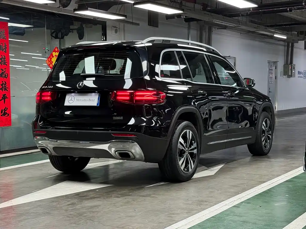 Mercedes-Benz GLB 2024 — фото 17