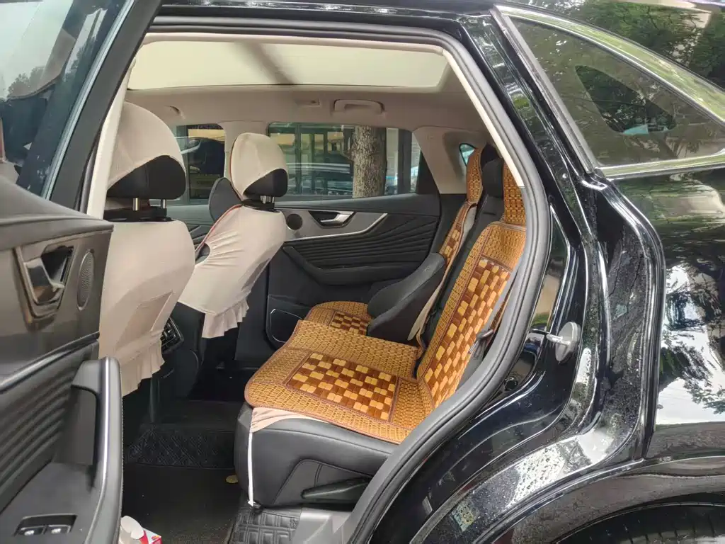 Hongqi HS5 2024