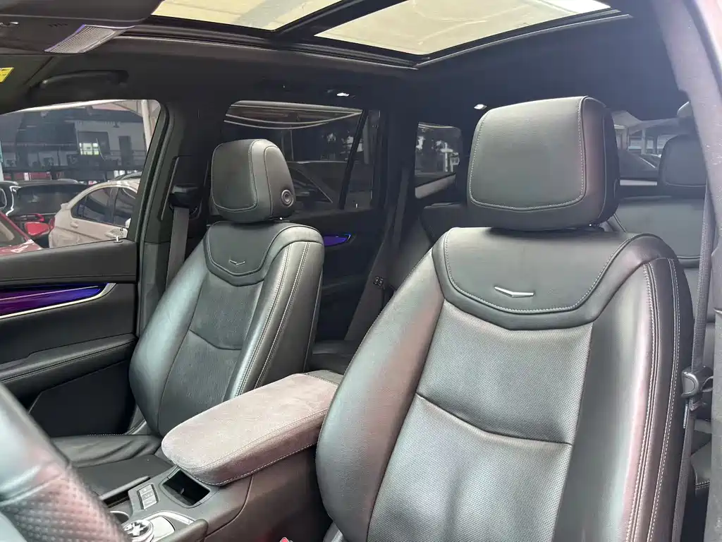 Cadillac XT6 2020 — фото 9