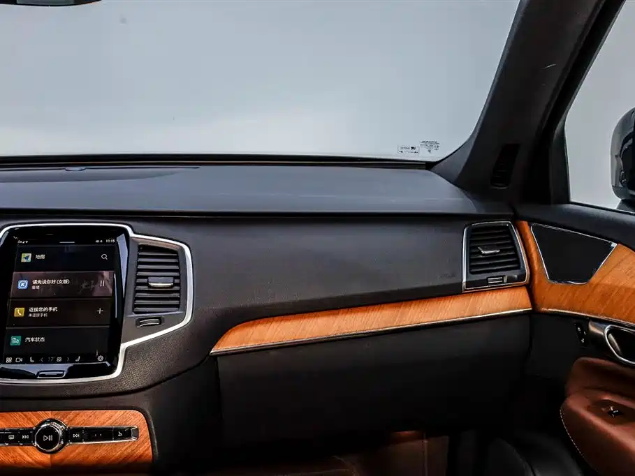 Volvo XC90 2024 — фото 28
