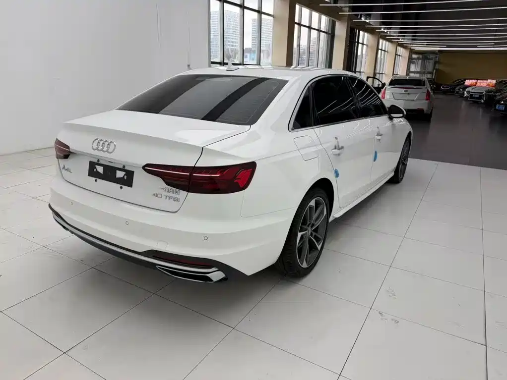 Audi A4L 2020 — фото 7