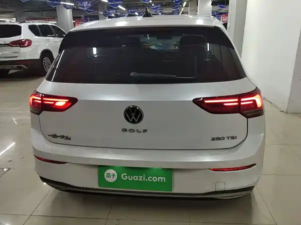 Volkswagen Golf 2022