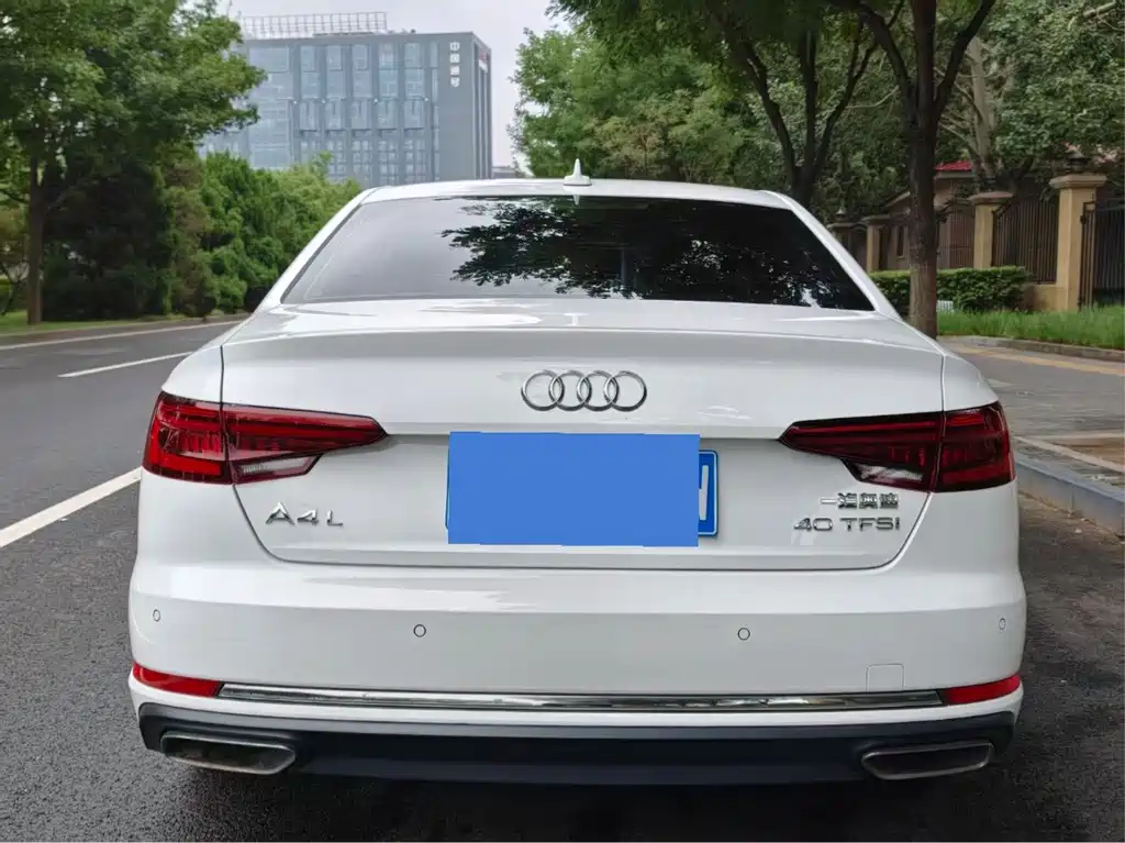 Audi A4L 2020