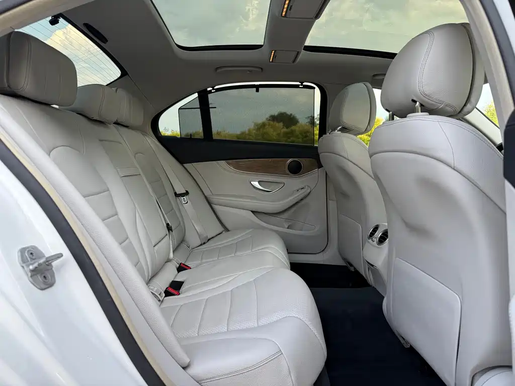 Mercedes-Benz C-Class 2015 — фото 30