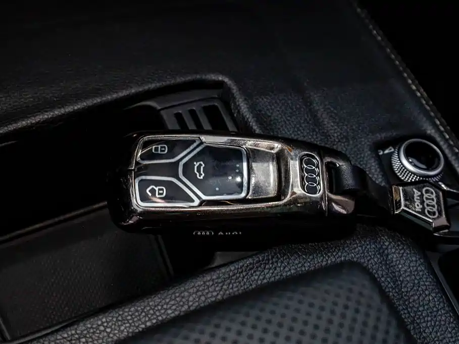 Audi Q5L 2024 — фото 33
