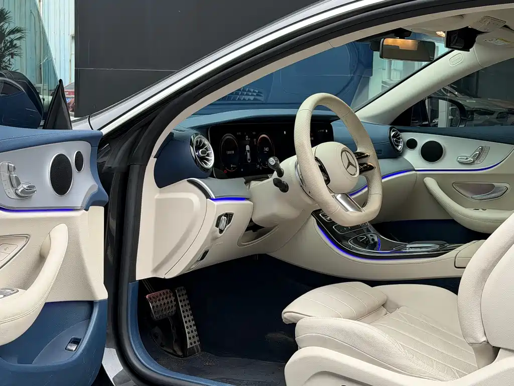 Mercedes-Benz E-Class 2023 — фото 11