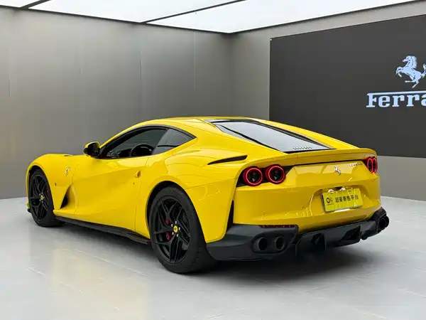 Ferrari 812 2018