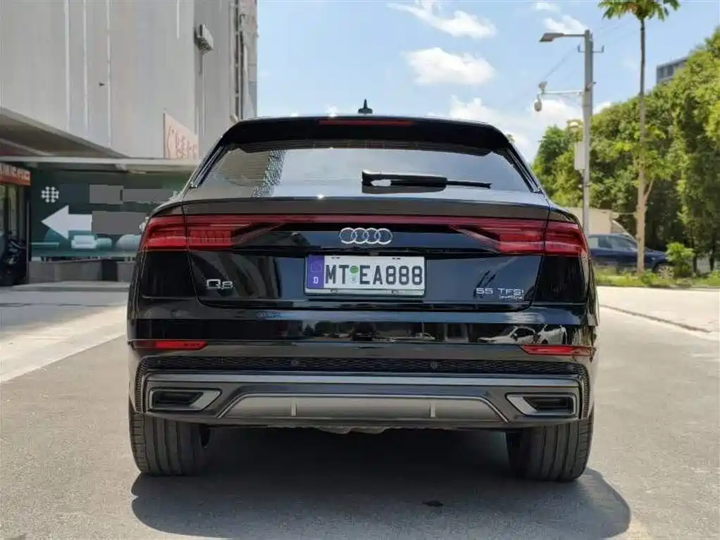 Audi Q8 2021