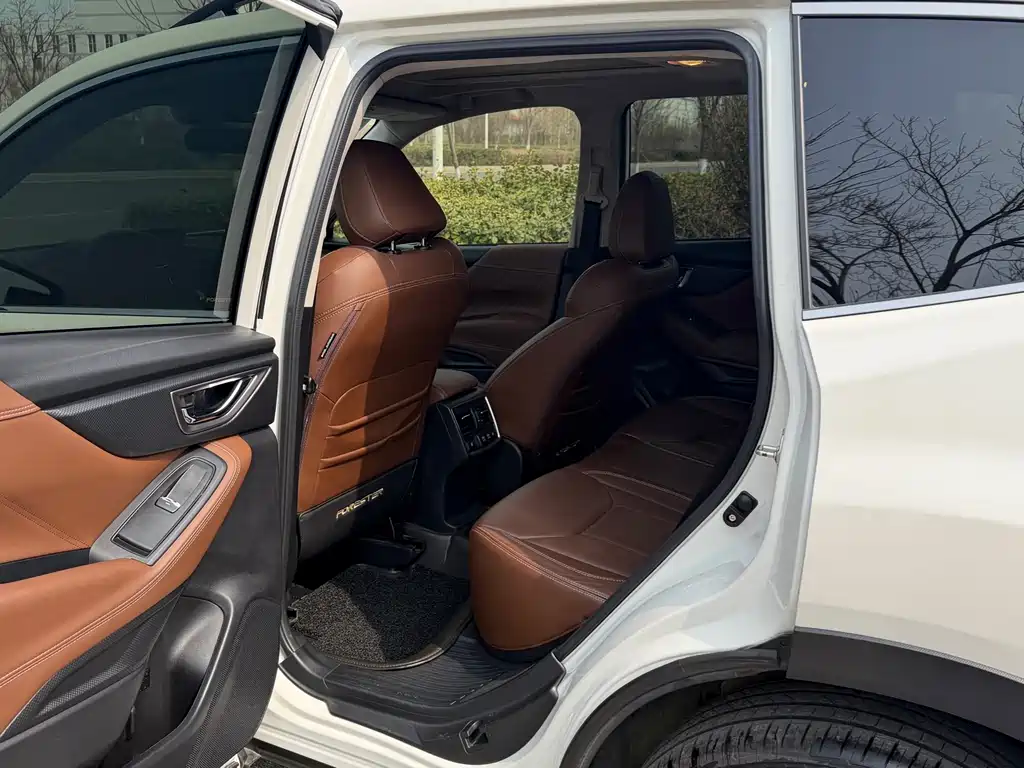 Subaru Forester 2020 — фото 11