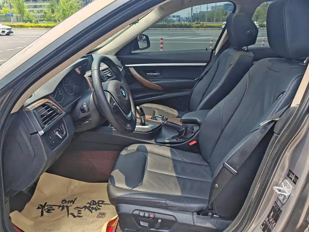 BMW 3 Series GT 2013 — фото 10