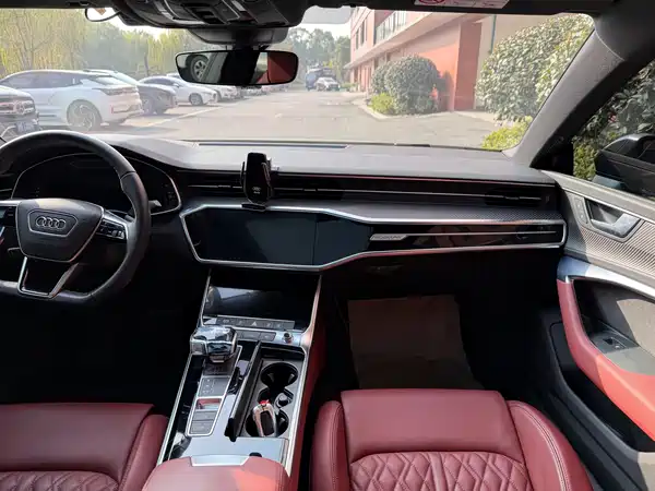 Audi A7L 2024