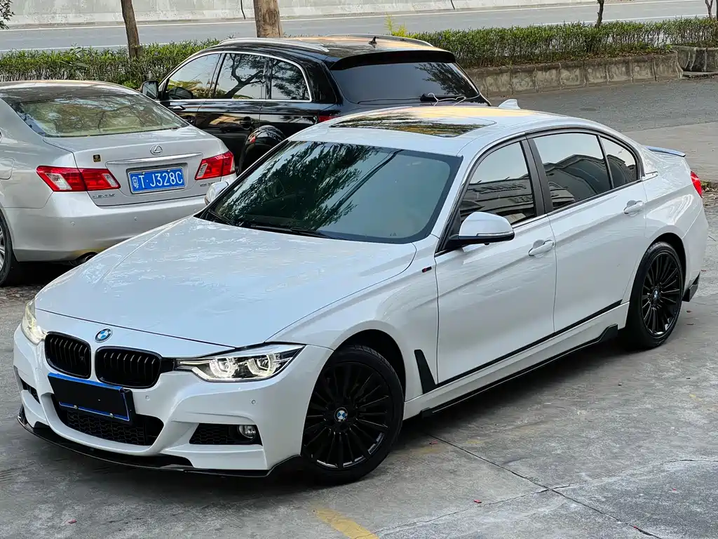 BMW 3 Series 2019 — фото 1