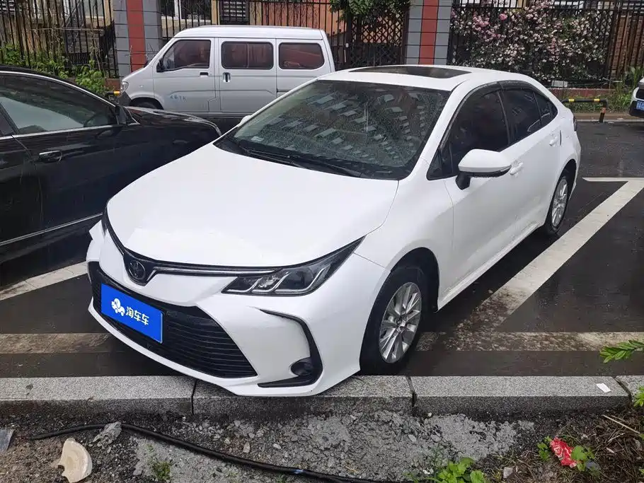 Toyota Corolla 2020 — фото 1