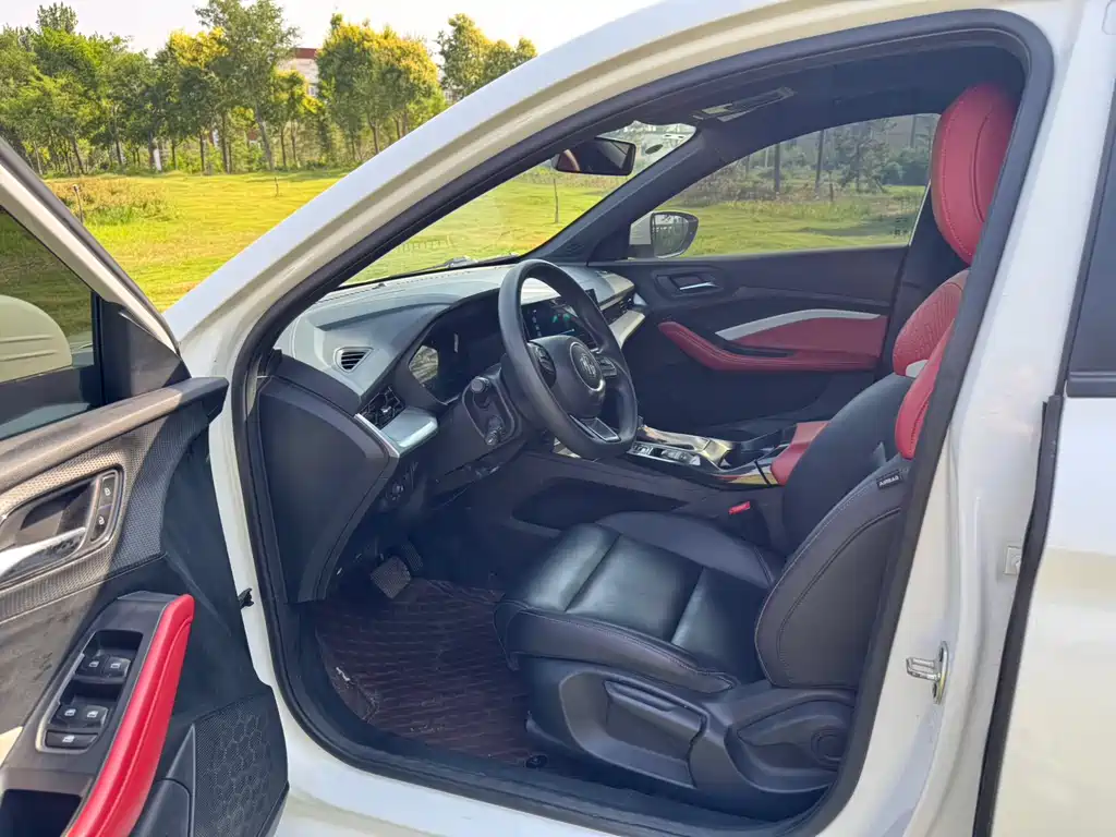 MG MG5 2023