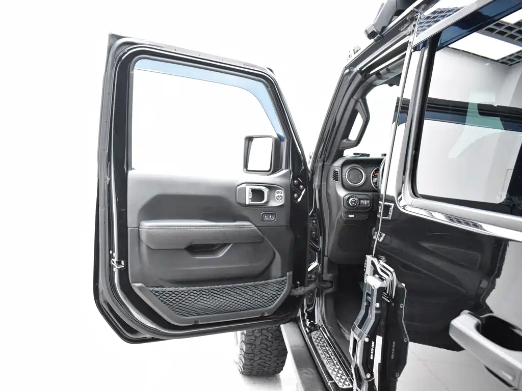 Jeep Gladiator 2023 — фото 18