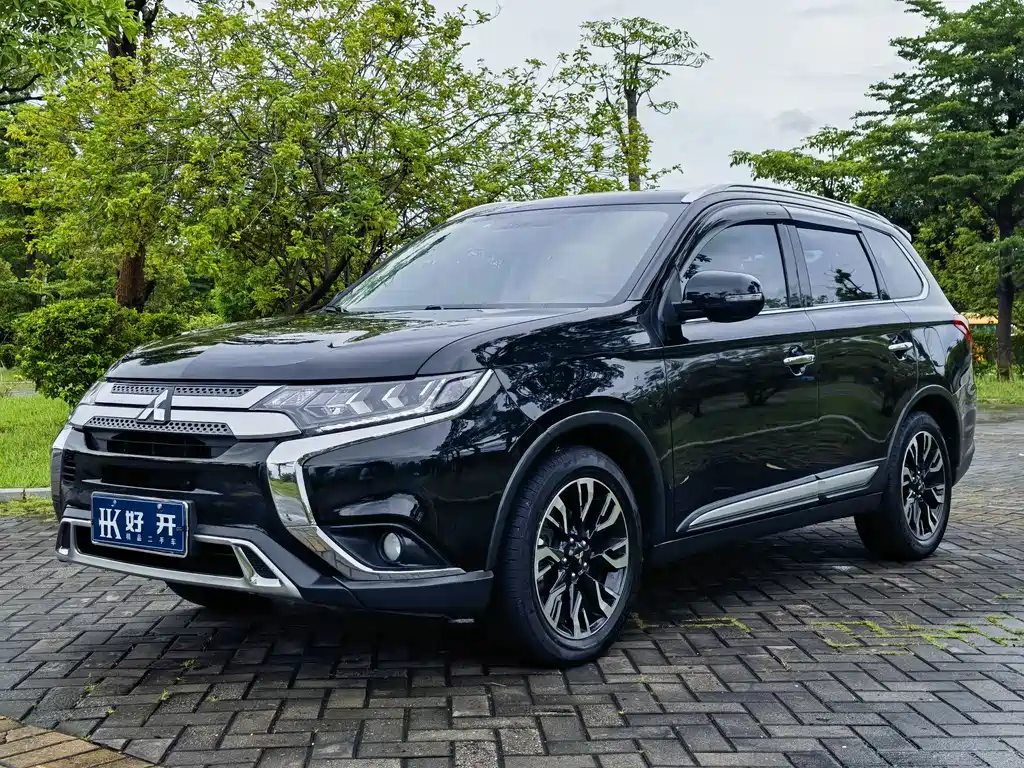 Mitsubishi Outlander 2020