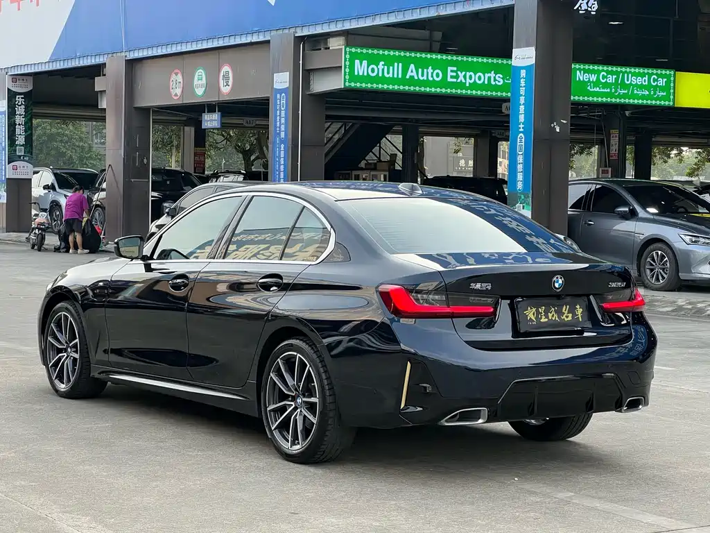 BMW 3 Series 2025 — фото 16