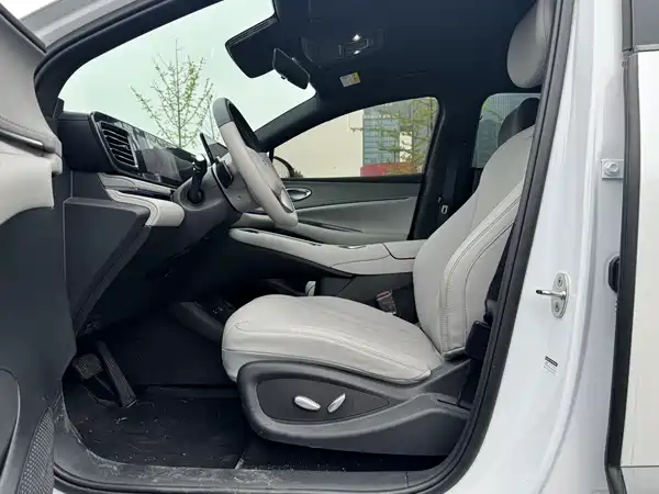 BYD Sealion 06 2025