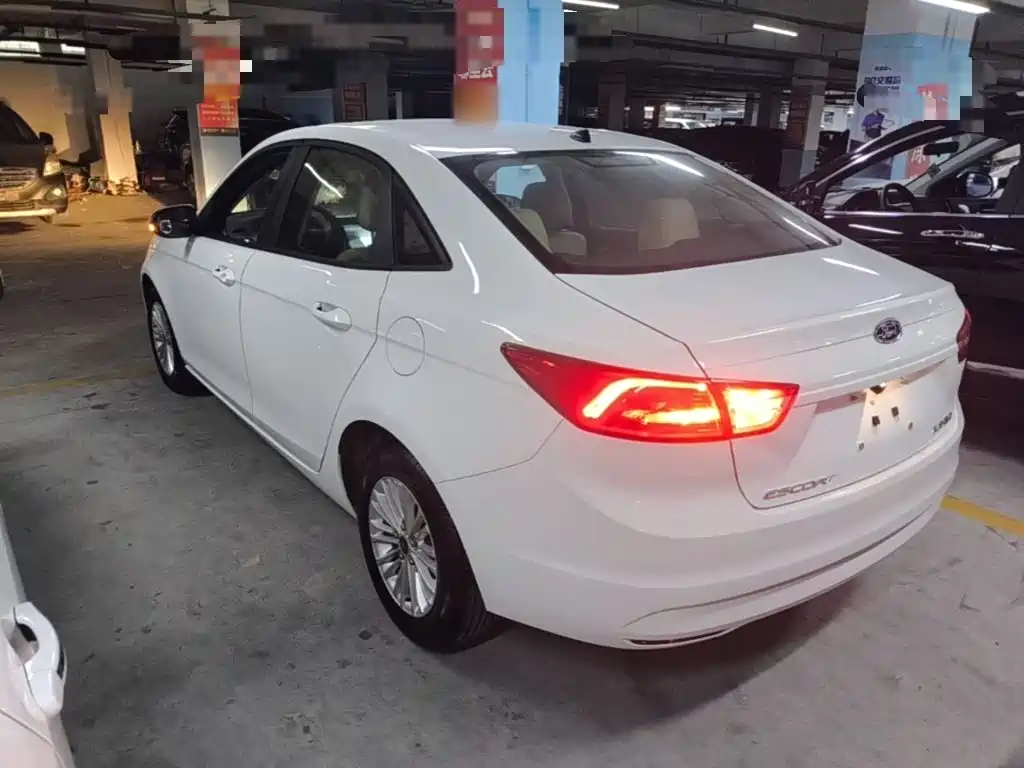 Ford Escort 2017