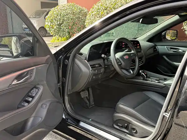 Cadillac CT5 2024