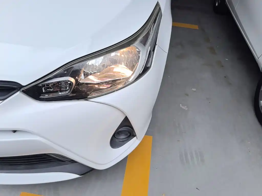 Toyota Yaris L 2019 — фото 24