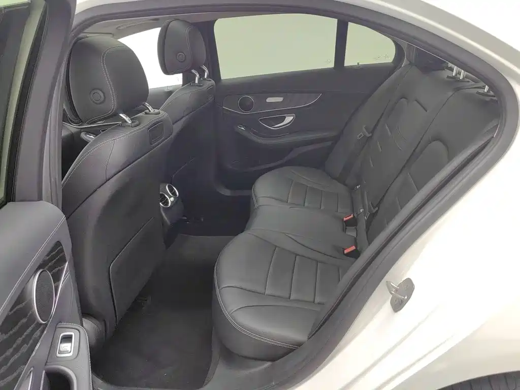 Mercedes-Benz C-Class 2017 — фото 15