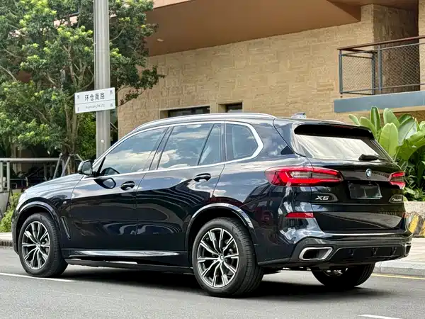 BMW X5 2022