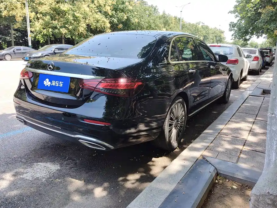 Mercedes-Benz E-Class 2022