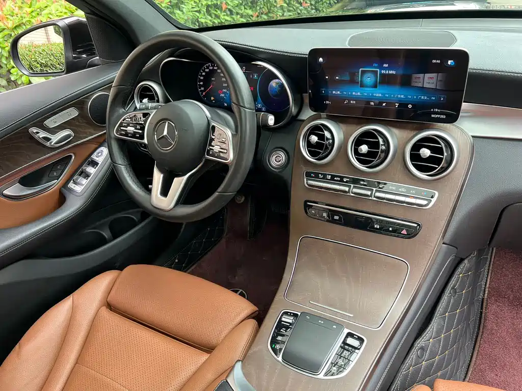 Mercedes-Benz GLC 2020 — фото 12