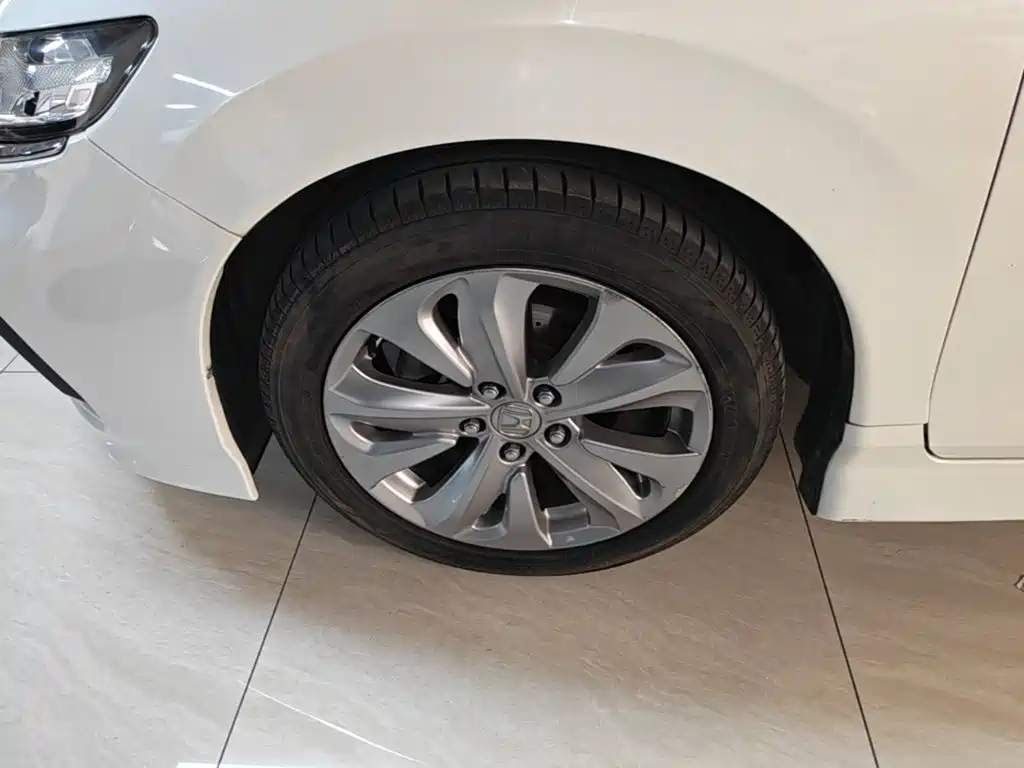 Honda Jade 2018 — фото 23
