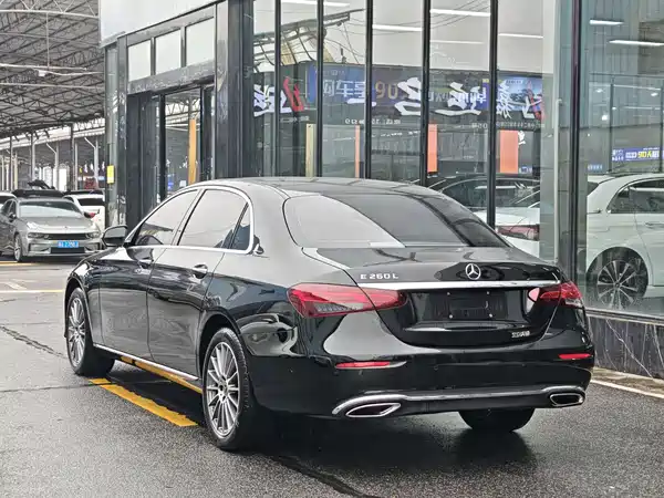 Mercedes-Benz E-Class 2023