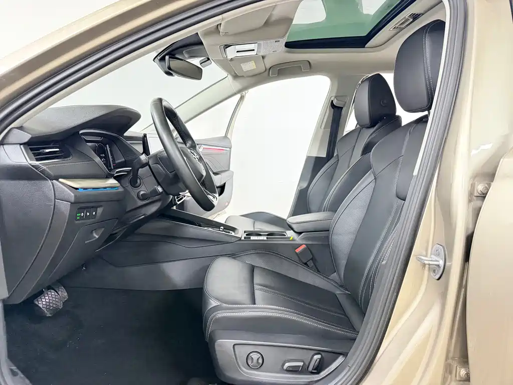 Skoda Octavia 2022 — фото 7