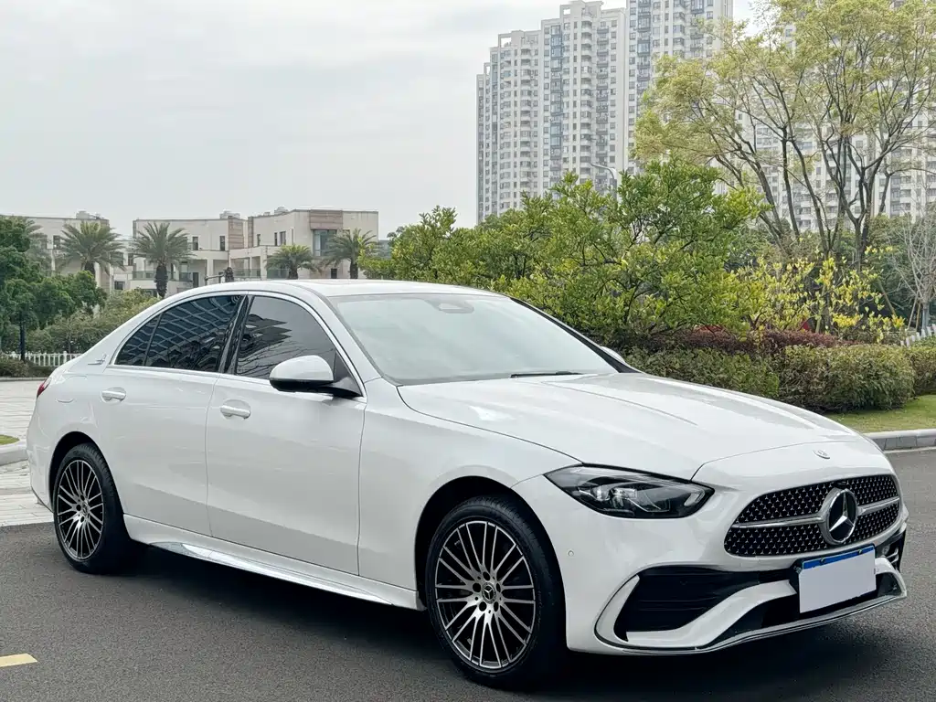 Mercedes-Benz C-Class 2023 — фото 3