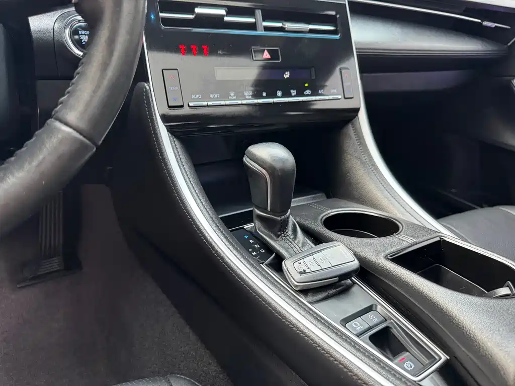 Toyota Avalon 2023 — фото 18