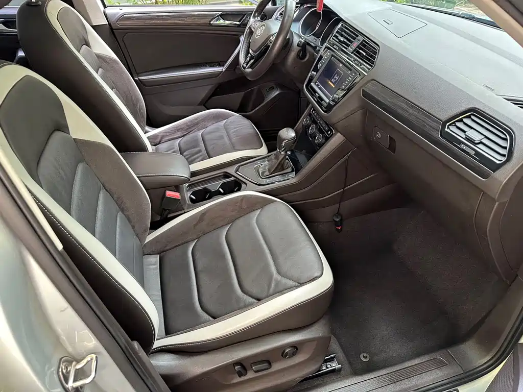 Volkswagen Tiguan L 2017 — фото 13