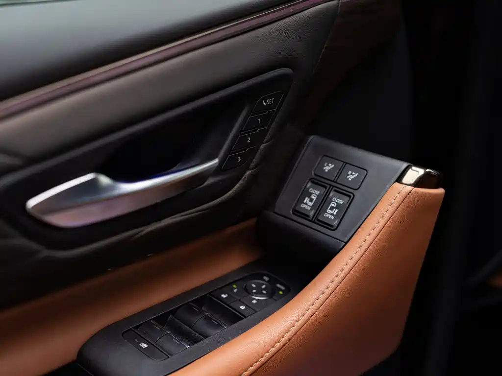 Toyota Vellfire 2024 — фото 9