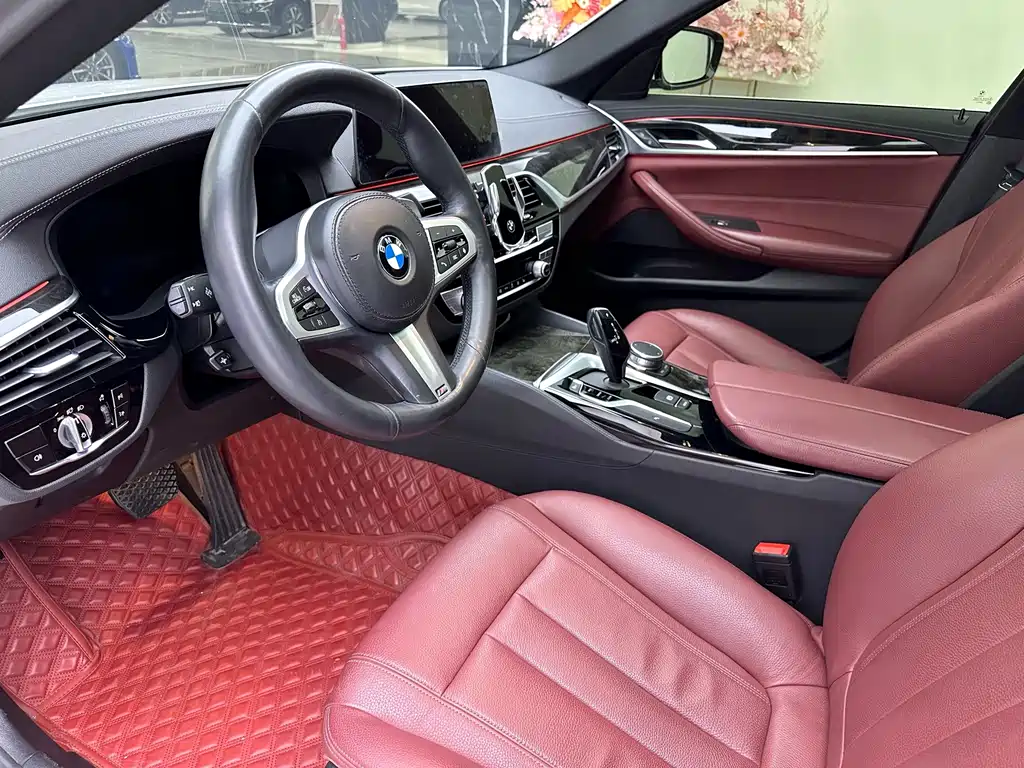 BMW 5 Series 2020 — фото 18