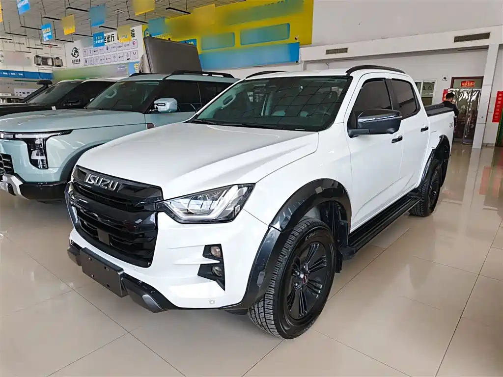 Isuzu D-MAX 2023 — фото 1