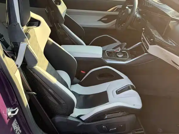 BMW M4 2025