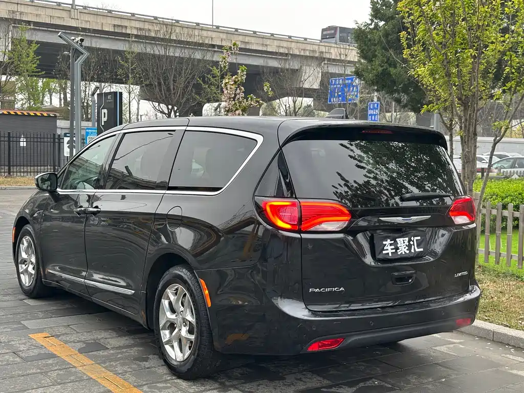 Chrysler Grand Voyager 2019 — фото 22