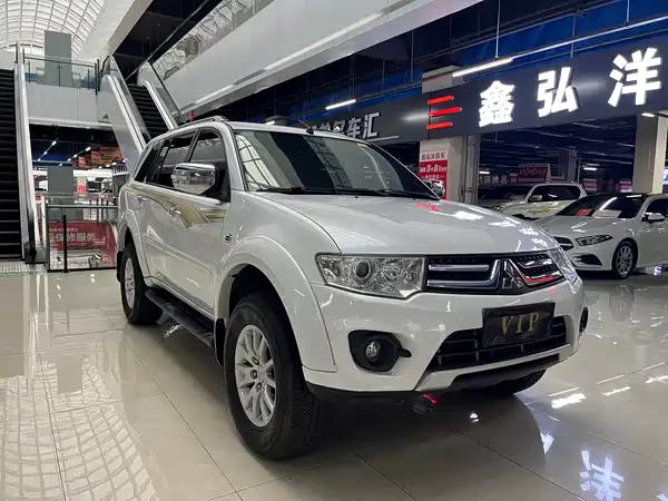 Mitsubishi Pajero Jinchang 2013