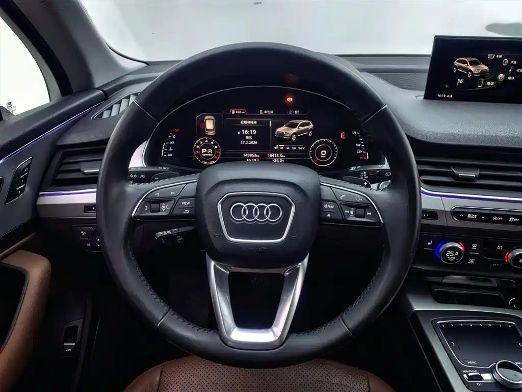 Audi Q7 2018 — фото 19